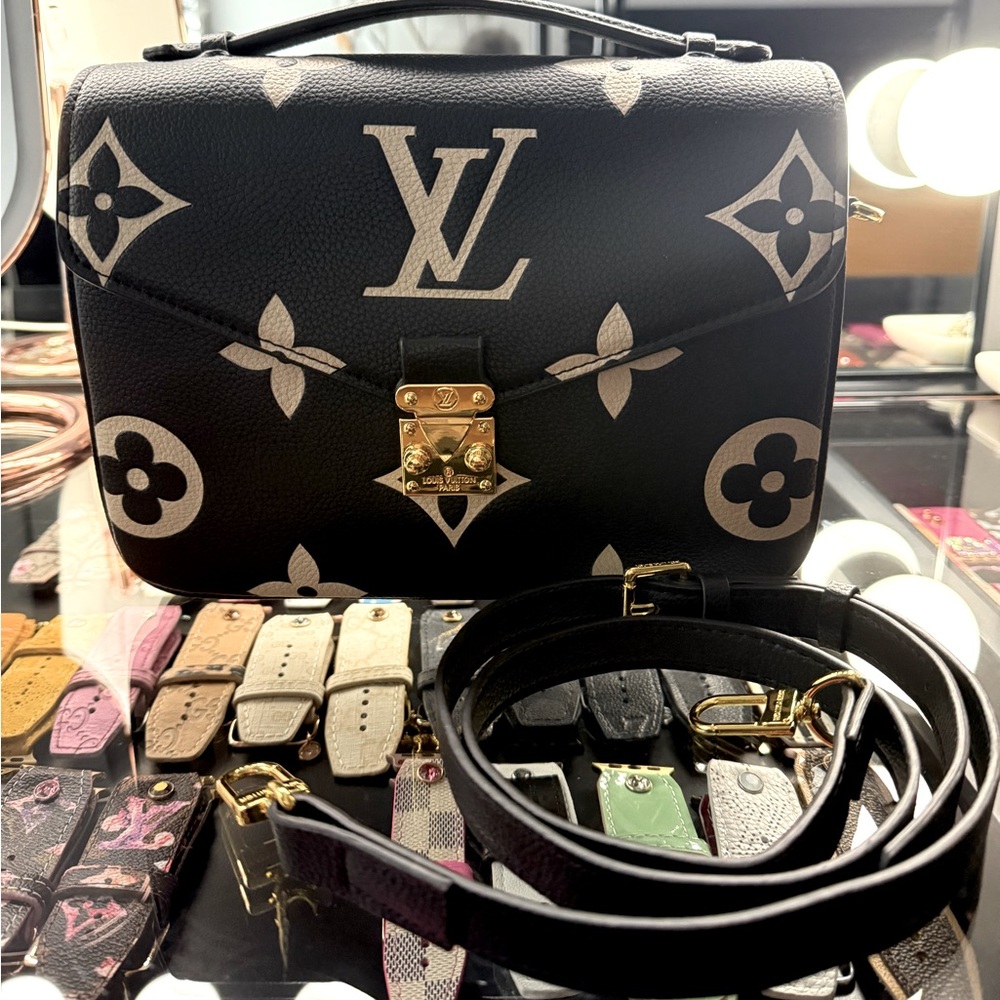 Designer inspired women’s handbag